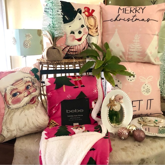 New Pink Christmas “Merry Christmas” Accent Pillow Cover - Picture 4 of 8